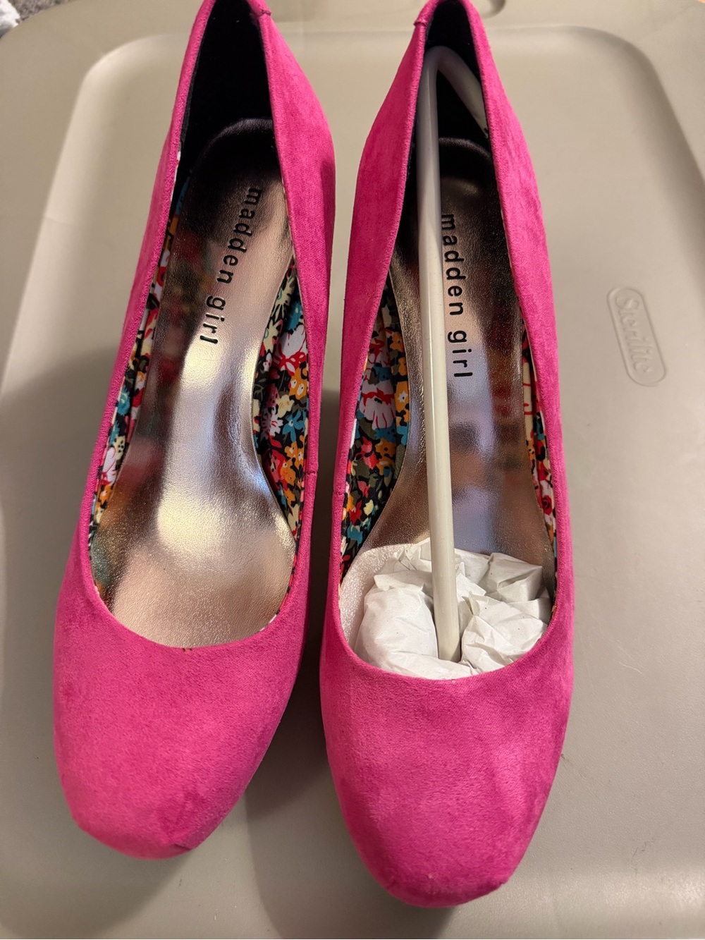 Madden Girl Hot Pink Suede Round-Toe Pumps
